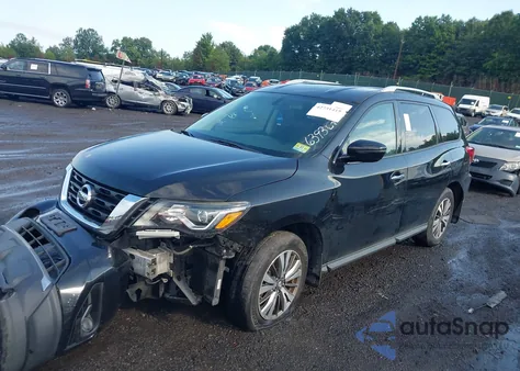 2017 Nissan Pathfinder S z USA, uszkodzony, nr VIN 5N1DR2MM7HC639367